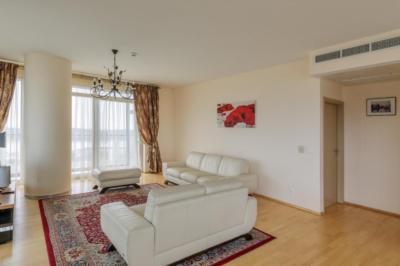 Sea View Apartment On 19Th Floor 克莱佩达 外观 照片